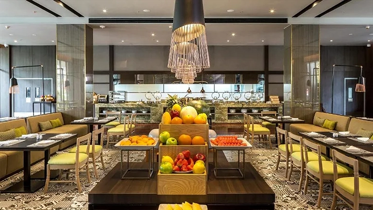 Không gian nhà hàng dùng bữa Buffet