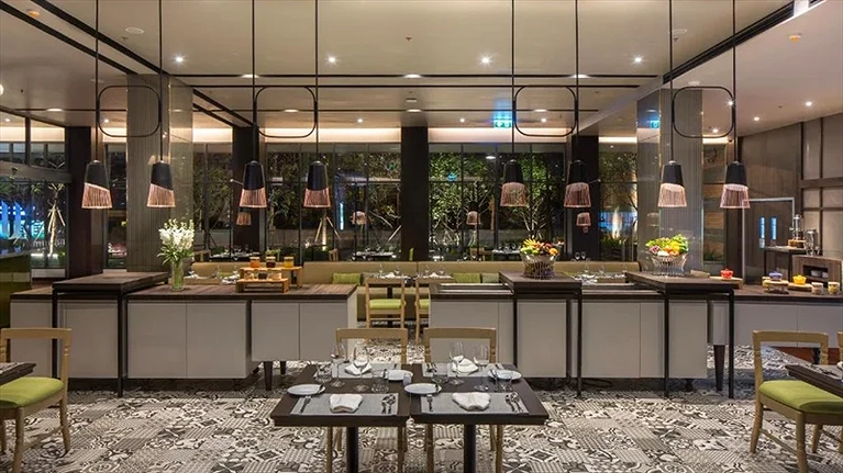 Không gian nhà hàng dùng bữa Buffet