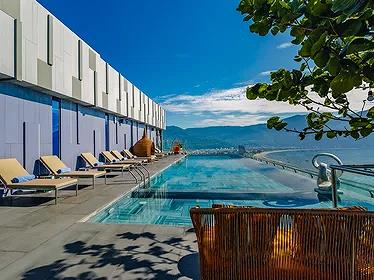 Khách sạn Le Sands Oceanfront Đà Nẵng