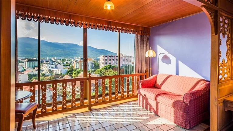 Không gian ngập tràn ánh sáng