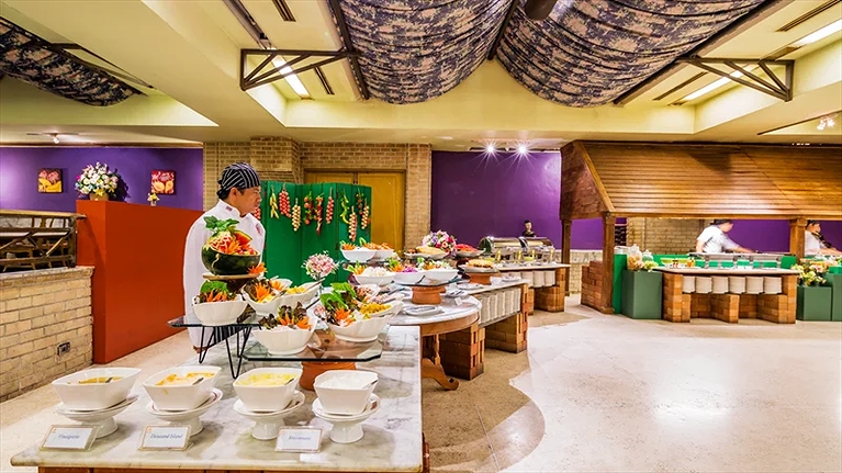 Nhà hàng dùng bữa Buffet