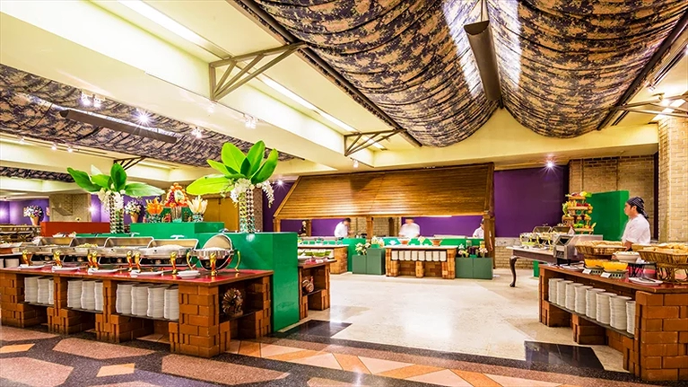 Nhà hàng dùng bữa Buffet