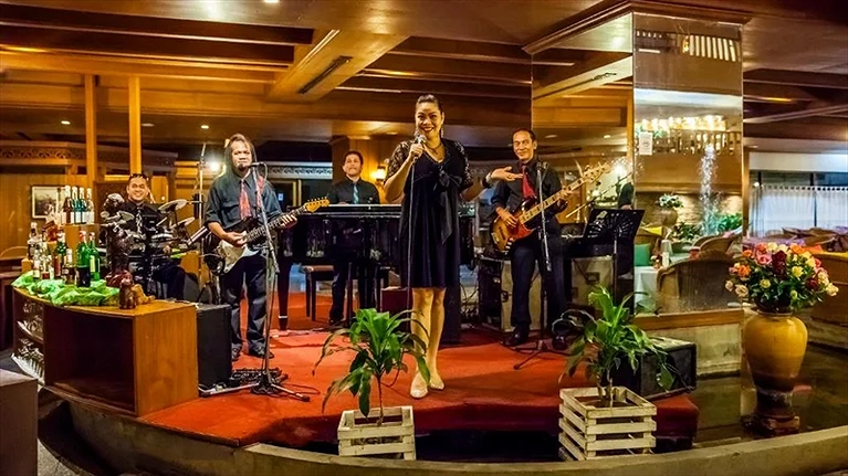 Thưởng thức các show ca nhạc