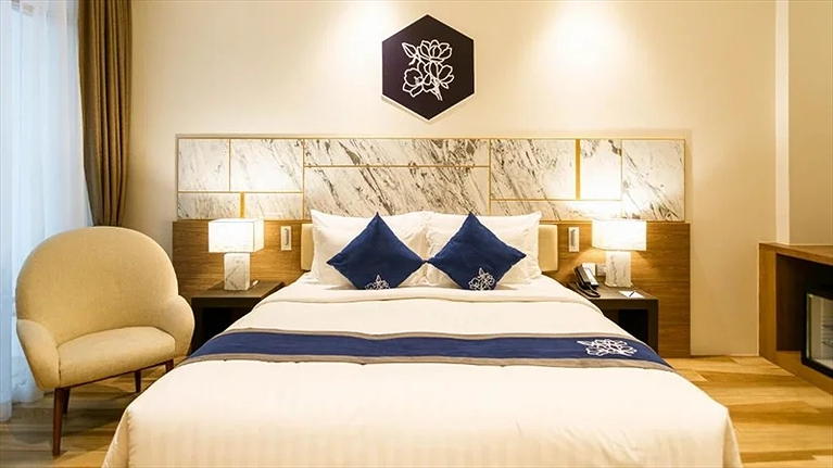 Không gian phòng rộng rãi, thoải mái