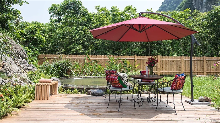 Bàn trà cạnh bế Onsen