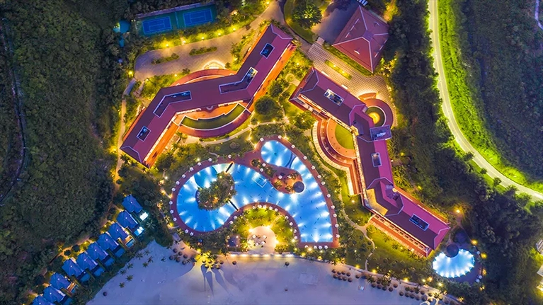 Toàn cảnh Khu nghỉ về đêm khi nhìn từ trên cao