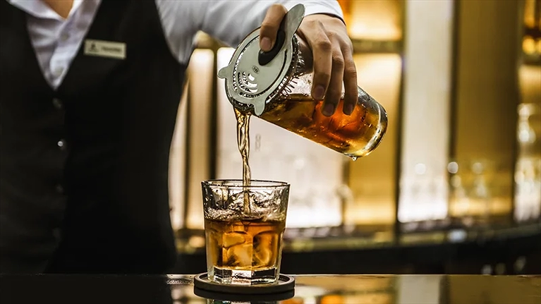 Thưởng thức các thức uống độc đáo tại quầy Bar