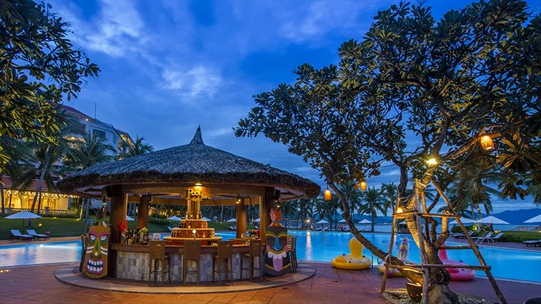 Khu vực Pool Bar