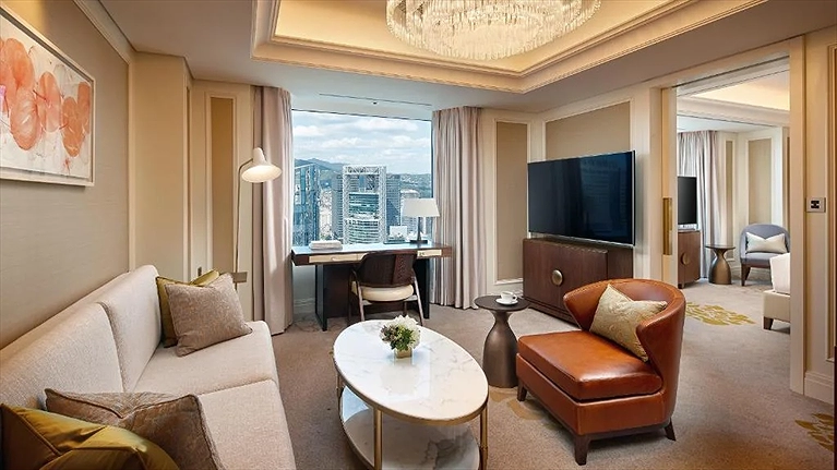 Không gian ngập tràn ánh sáng