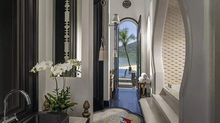 1BR Seaside Villa By The Beach