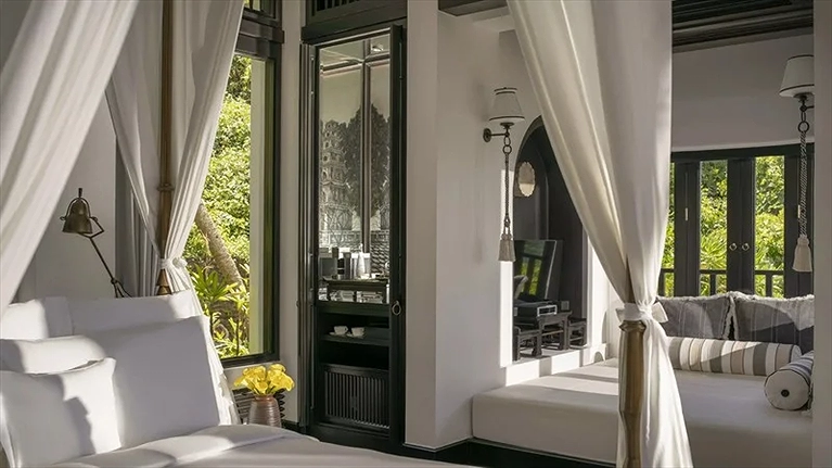 1BR Seaside Villa By The Beach