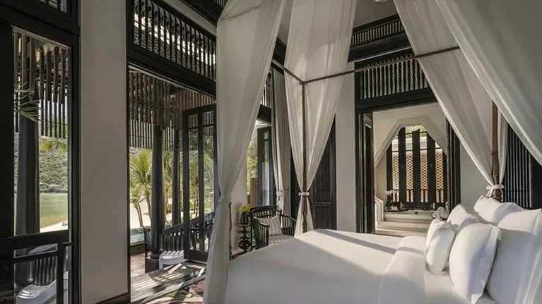 1BR Seaside Villa By The Beach