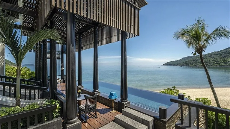 1BR Seaside Villa By The Beach