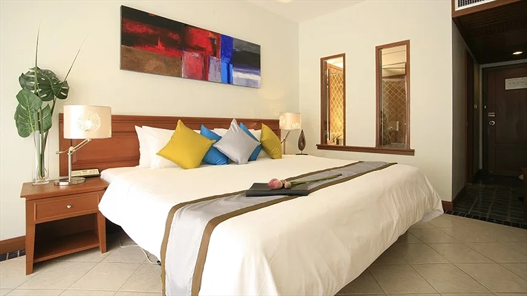 Không gian phòng rộng rãi, thoải mái