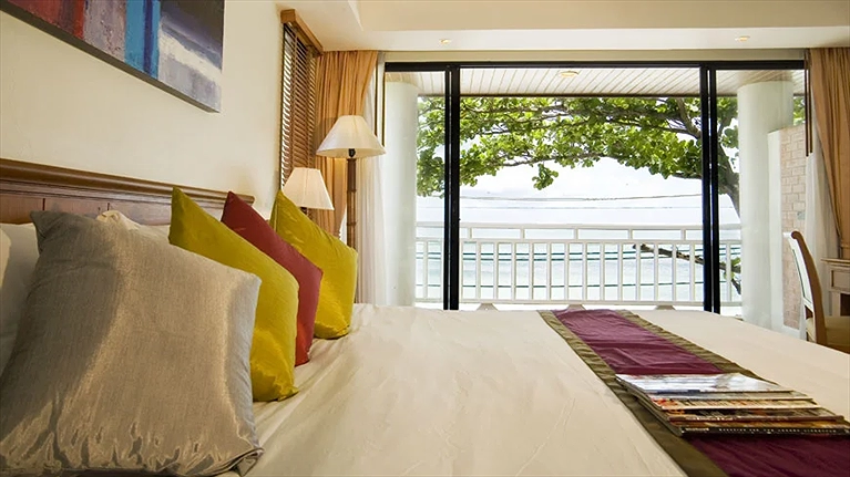 Phòng với tầm nhìn ra bãi biển Kalim