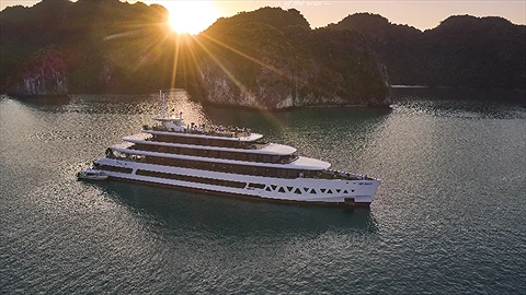 Toàn cảnh Du thuyền