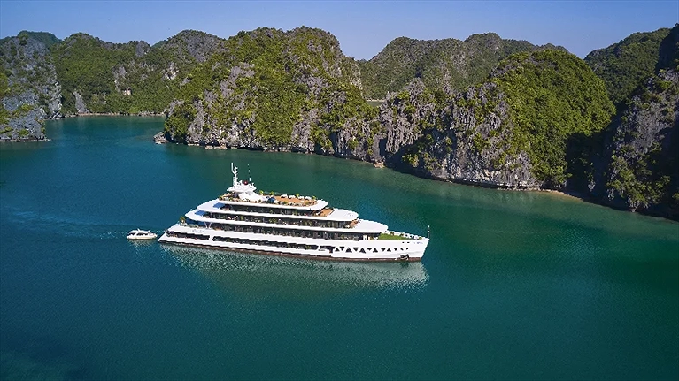 Toàn cảnh Du thuyền