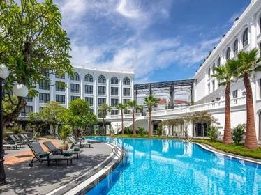 Silk Path Grand Huế Hotel & Spa
