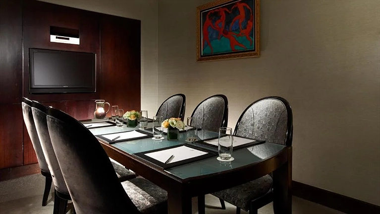 Không gian phòng rộng rãi, thoải mái