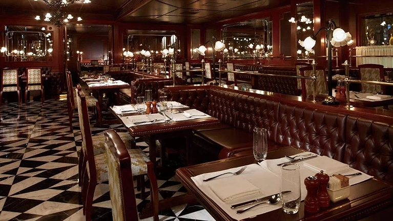 Khu vực nhà hàng đẳng cấp