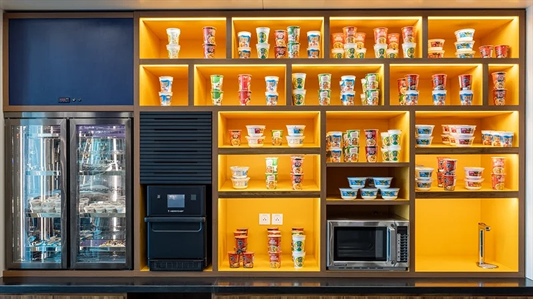 Khu vực máy bán hàng tự động