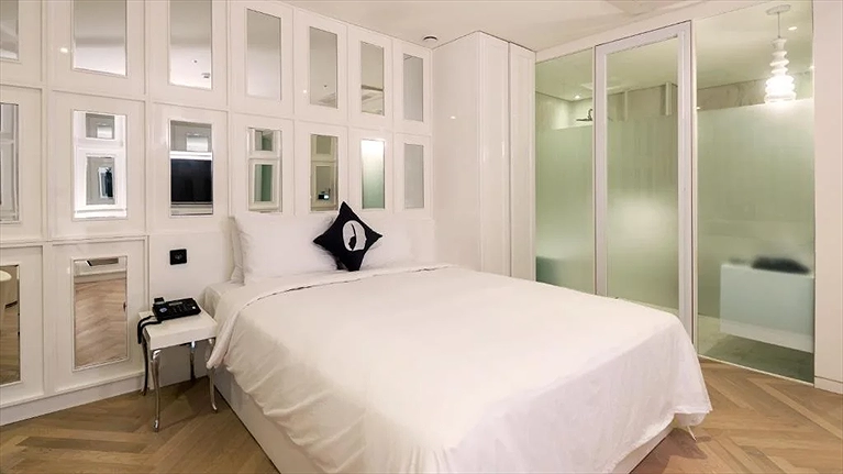 Không gian phòng rộng rãi, thoải mái