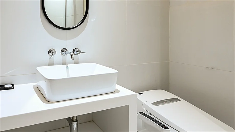 Nhà vệ sinh đầy đủ tiện nghi