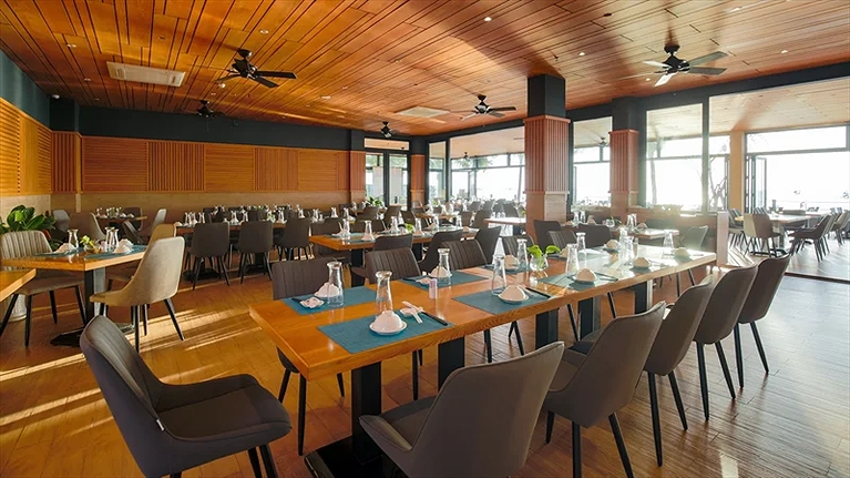 Nhà hàng Ocean Bay