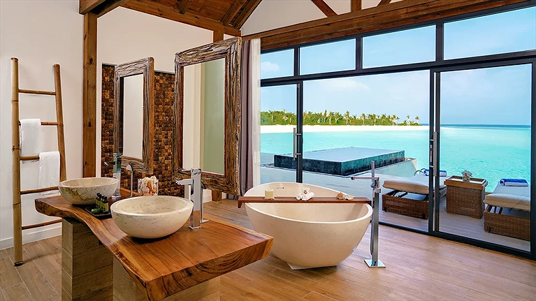 Phòng tắm với không gian mở rộng rãi