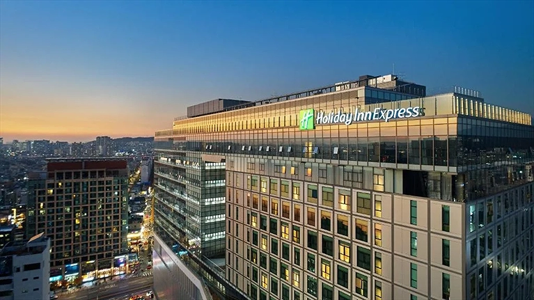 Khách sạn Holiday Inn Express Seoul Hongdae
