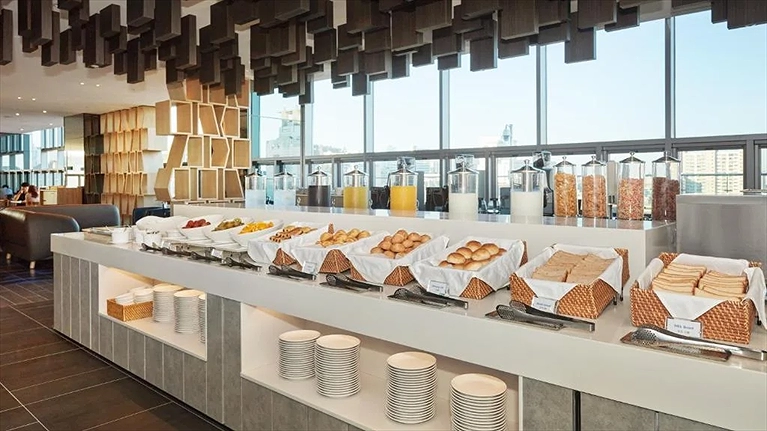 Thưởng thức bữa sáng Buffet