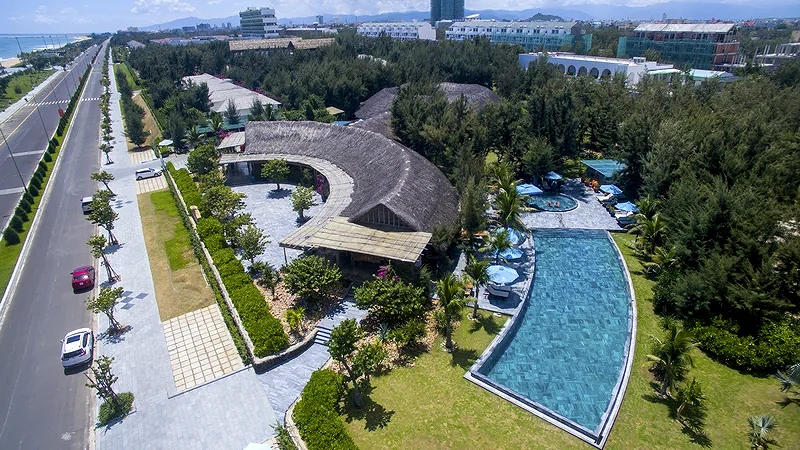 Toàn cảnh khu nghỉ nhìn từ trên cao