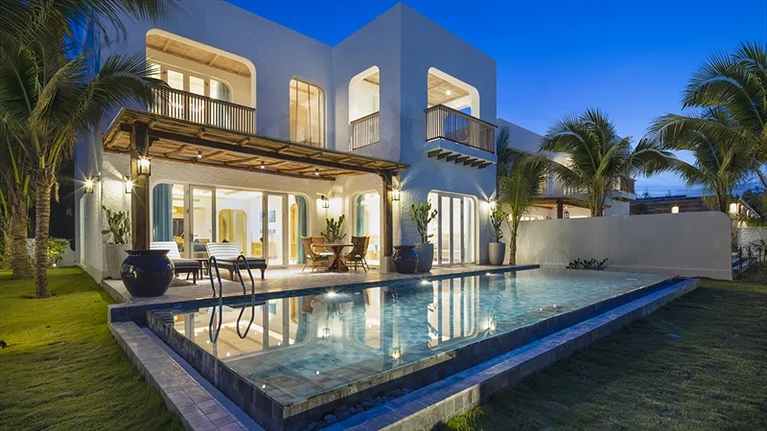 Three Bedrooms Pool Villa with Ocean View