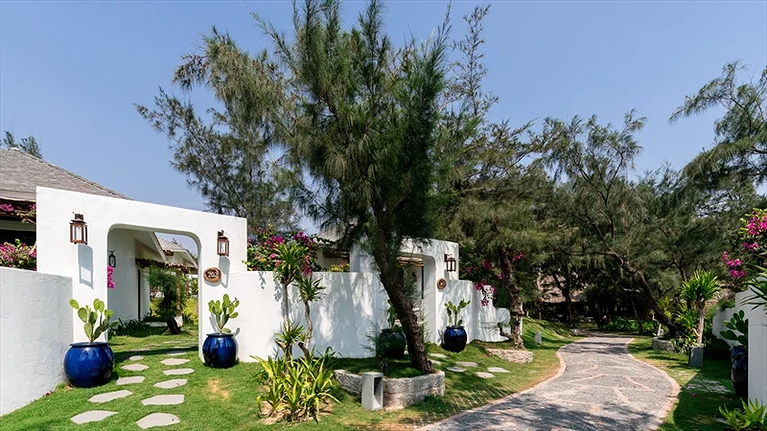 One Bedroom King Villa with Garden View