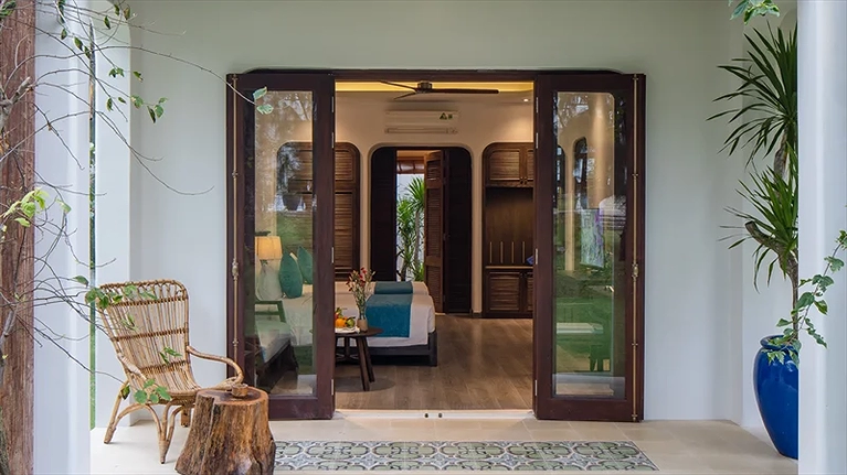 Premium Twin with Balcony and Garden View