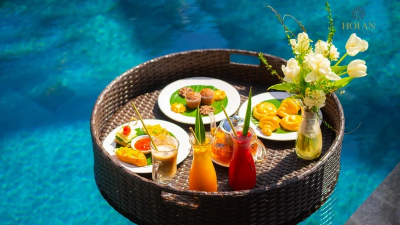Trà chiều trên khay nổi đặc sắc