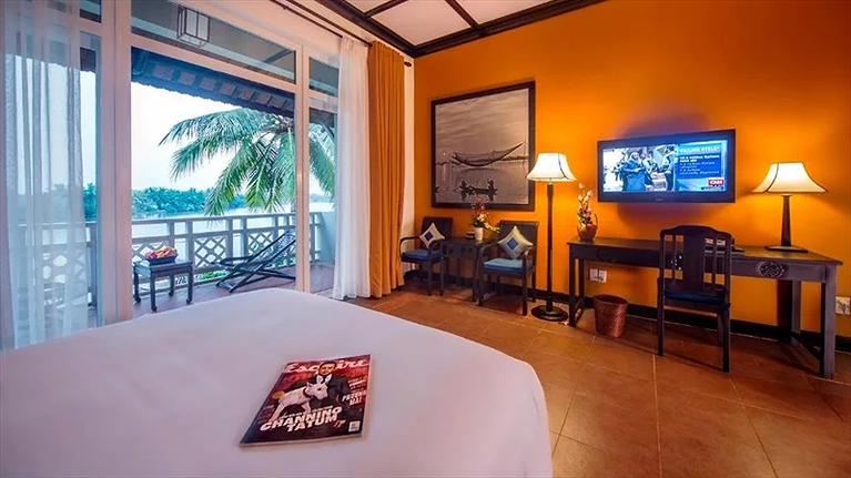 Grand Deluxe River View