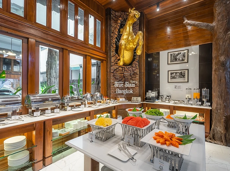 Nhà hàng phục vụ các món tự chọn