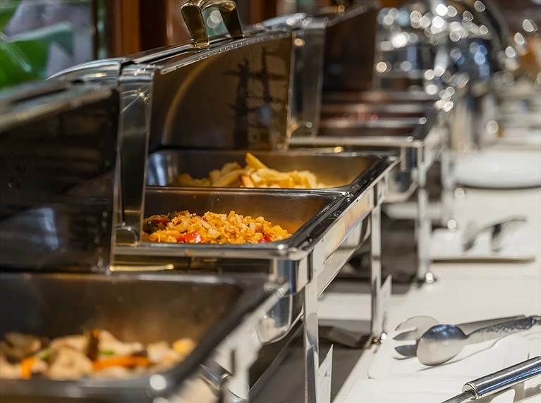Quầy buffet màu sắc