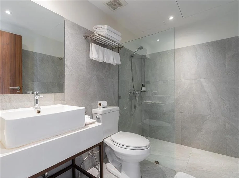 Nhà vệ sinh rộng rãi, tiện nghi