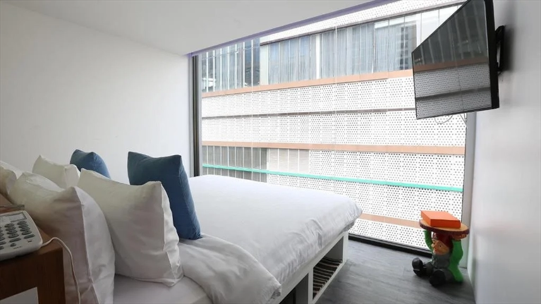 Không gian ngập tràn ánh sáng