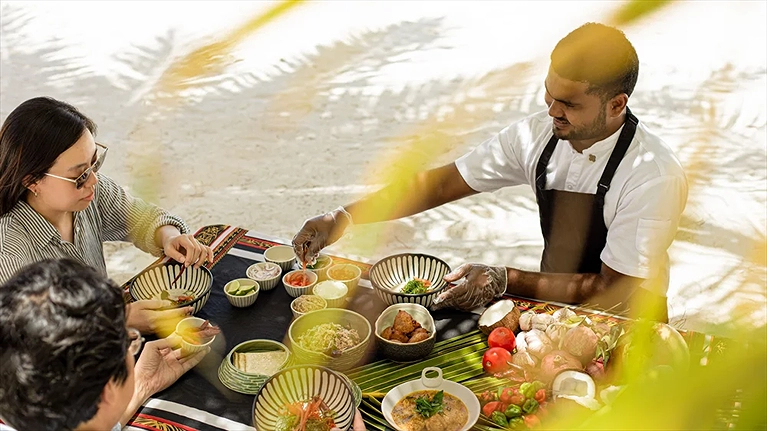 Cùng nhau tham gia các lớp học nấu ăn truyền thống với các nguyên liệu tươi ngon