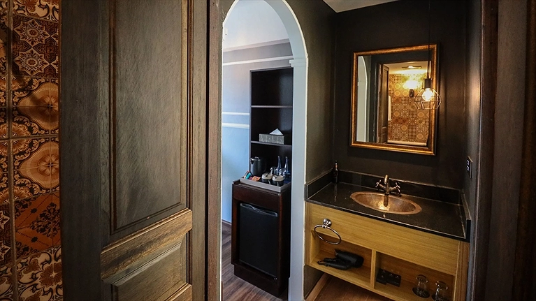 Nhà vệ sinh với đầy đủ tiện nghi