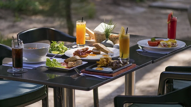 Không gian nhà hàng ngoài trời