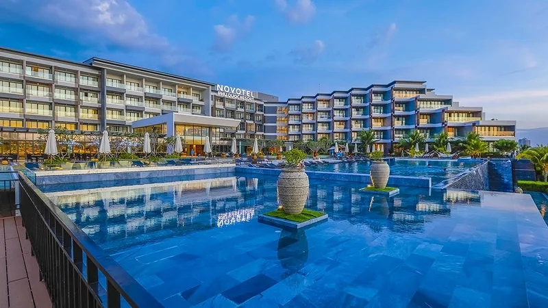 Hồ bơi ngoài trời