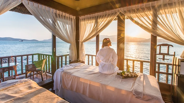 Chiêm ngưỡng toàn cảnh Mặt trời lặn ấm áp