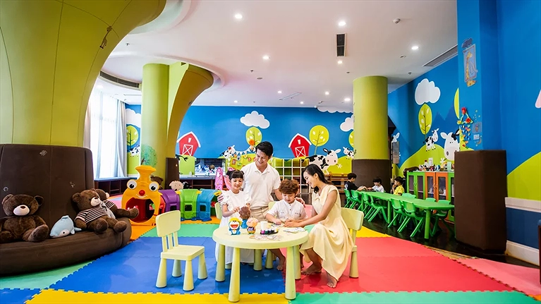 Khu vui chơi trẻ em trong nhà nhiều hoạt động