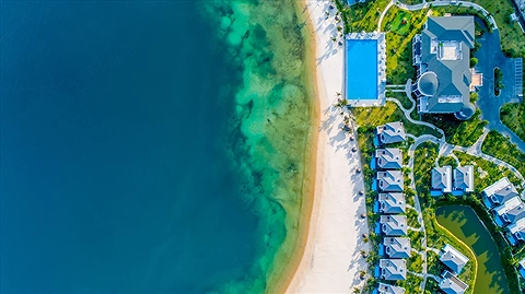 Vị trí nghỉ dưỡng độc đáo "Lưng tựa núi - Mặt hướng biển"