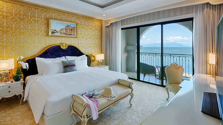 Trang trí nội thất sang trọng