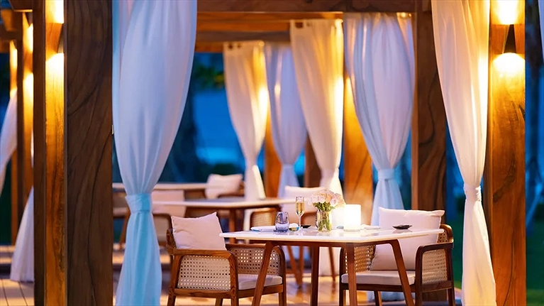 Nhà hàng Tropicana